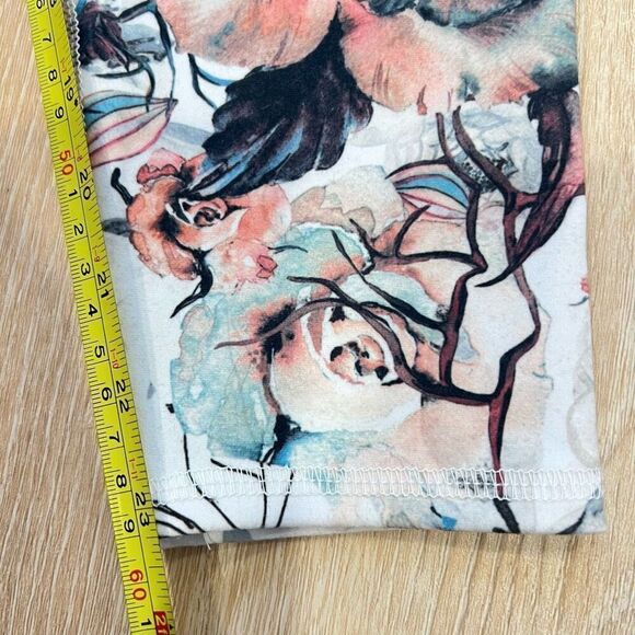 Evolution & Creation Watercolor & Outline Floral Print Pattern, Women’s Medium - Picture 8 of 10